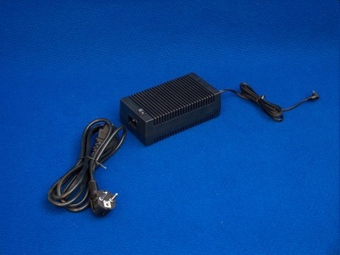 PS-18V - Hochleistungs-Netzteil für LD-100-Serie und LD-200-Serie